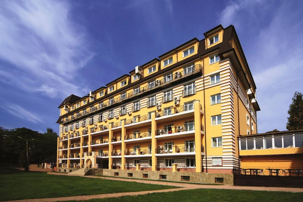 Royal Hotels And Spa Resorts Promenad Truskavec Exteriér fotografie