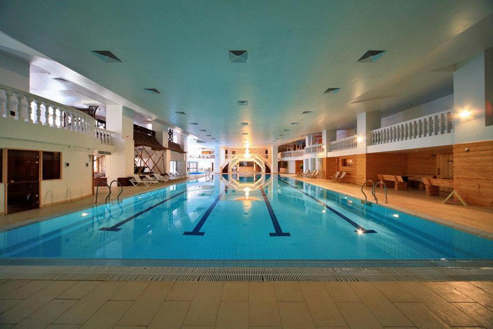 Royal Hotels And Spa Resorts Promenad Truskavec Exteriér fotografie