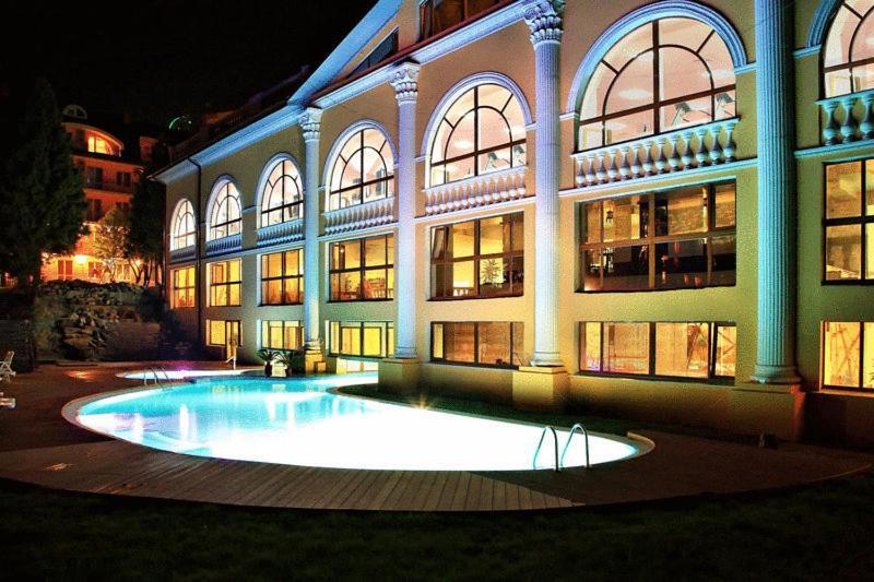 Royal Hotels And Spa Resorts Promenad Truskavec Exteriér fotografie